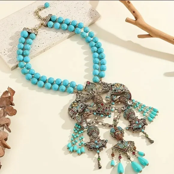 TURQUOISE RHINESTONE LARGE STATEMENT NECKLACE - Picture 4 of 7
